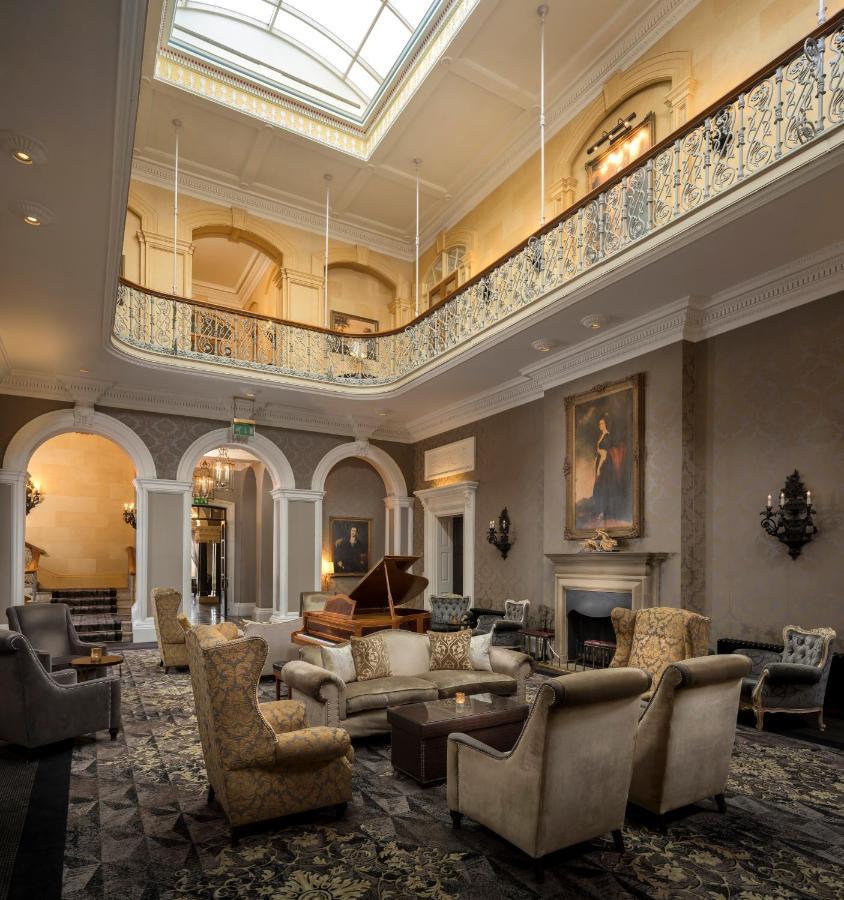 Oulton Hall Hotel, Spa & Golf Resort Leeds  Buitenkant foto