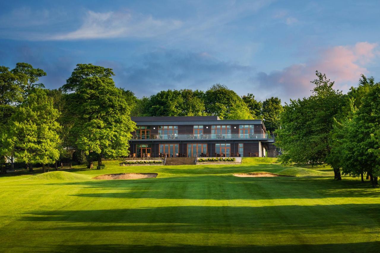 Oulton Hall Hotel, Spa & Golf Resort Leeds  Buitenkant foto