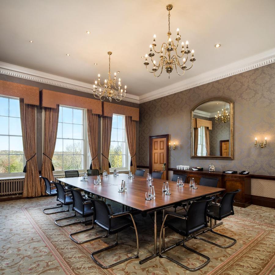 Oulton Hall Hotel, Spa & Golf Resort Leeds  Buitenkant foto