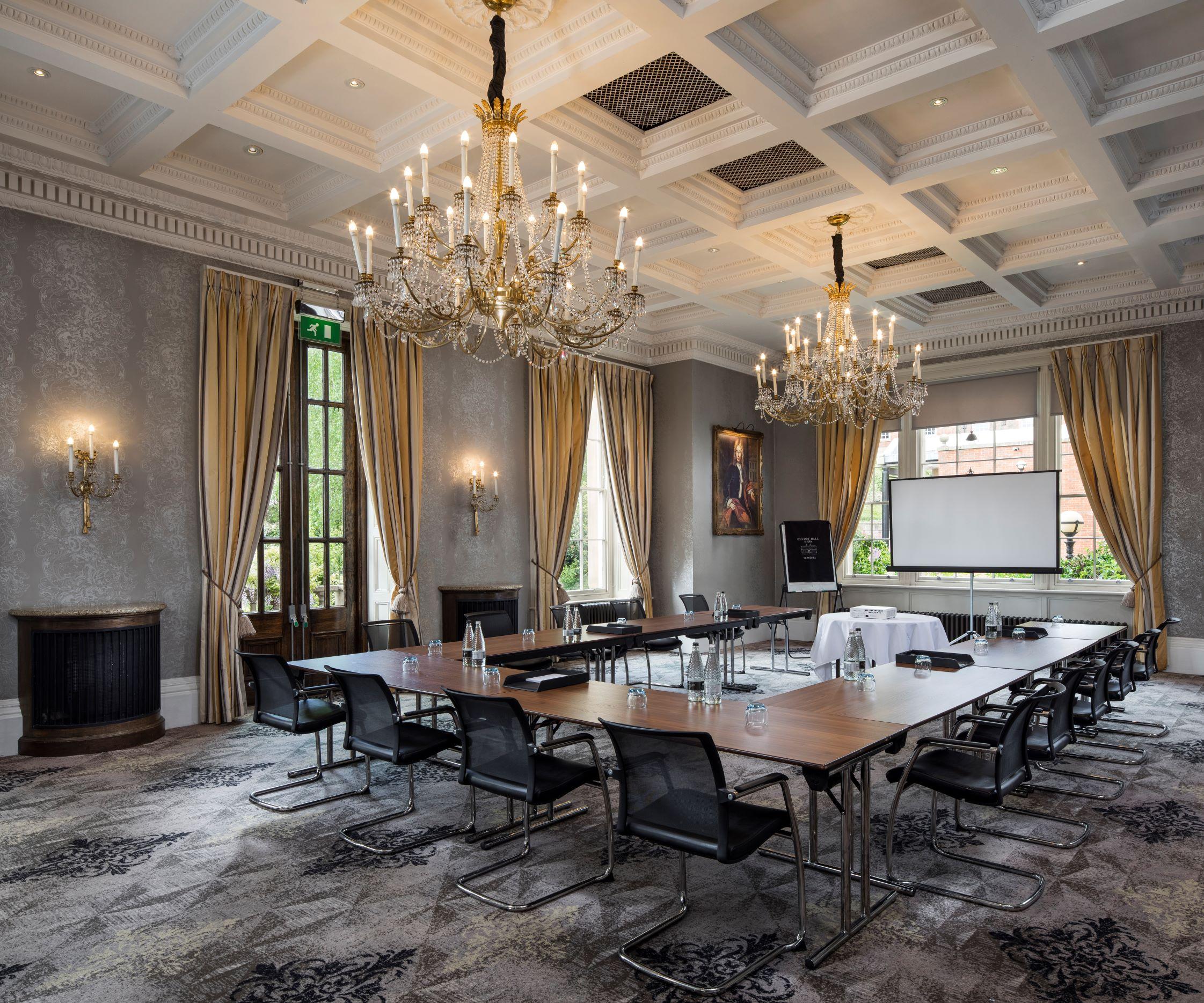 Oulton Hall Hotel, Spa & Golf Resort Leeds  Buitenkant foto