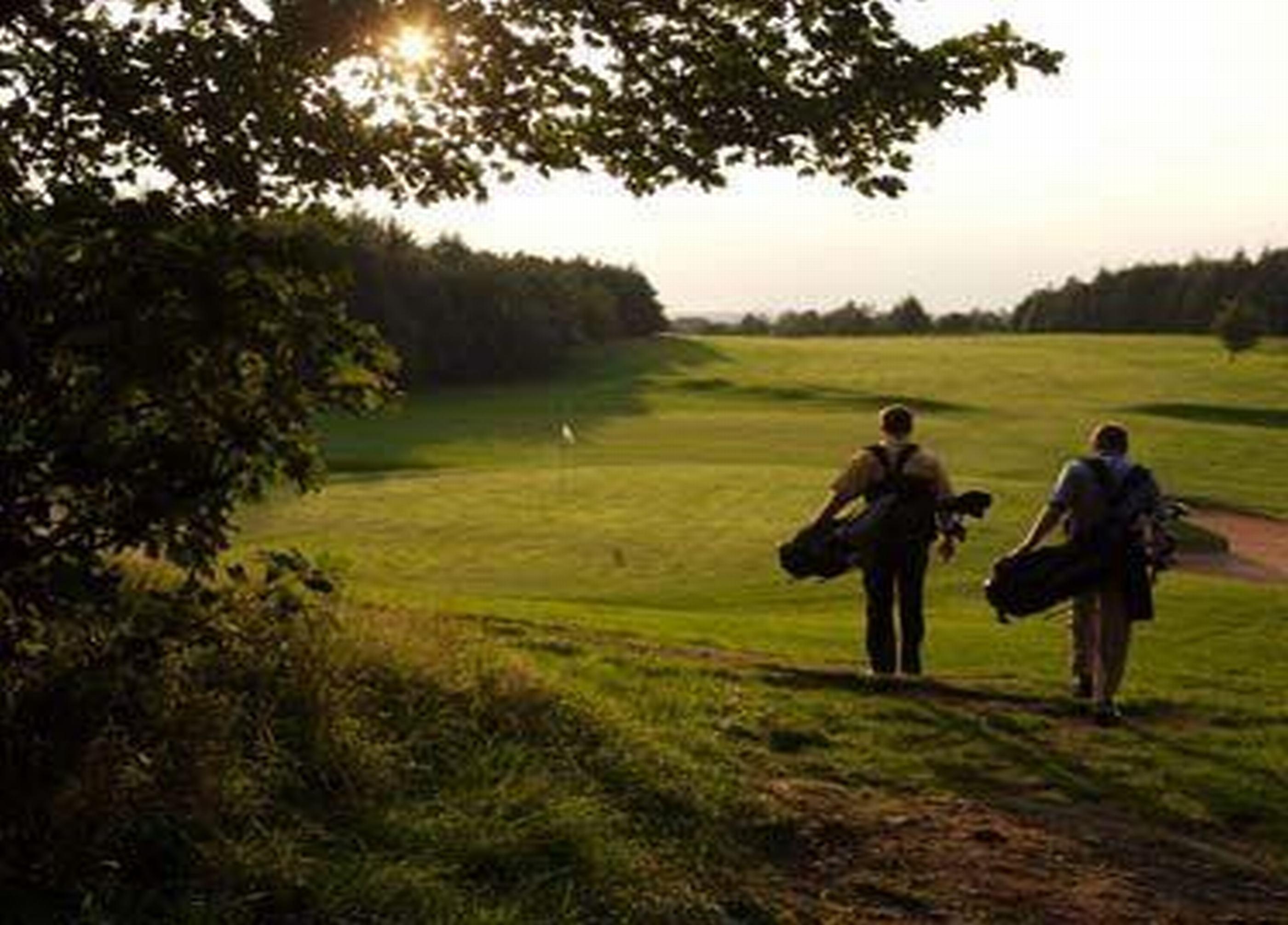 Oulton Hall Hotel, Spa & Golf Resort Leeds  Buitenkant foto