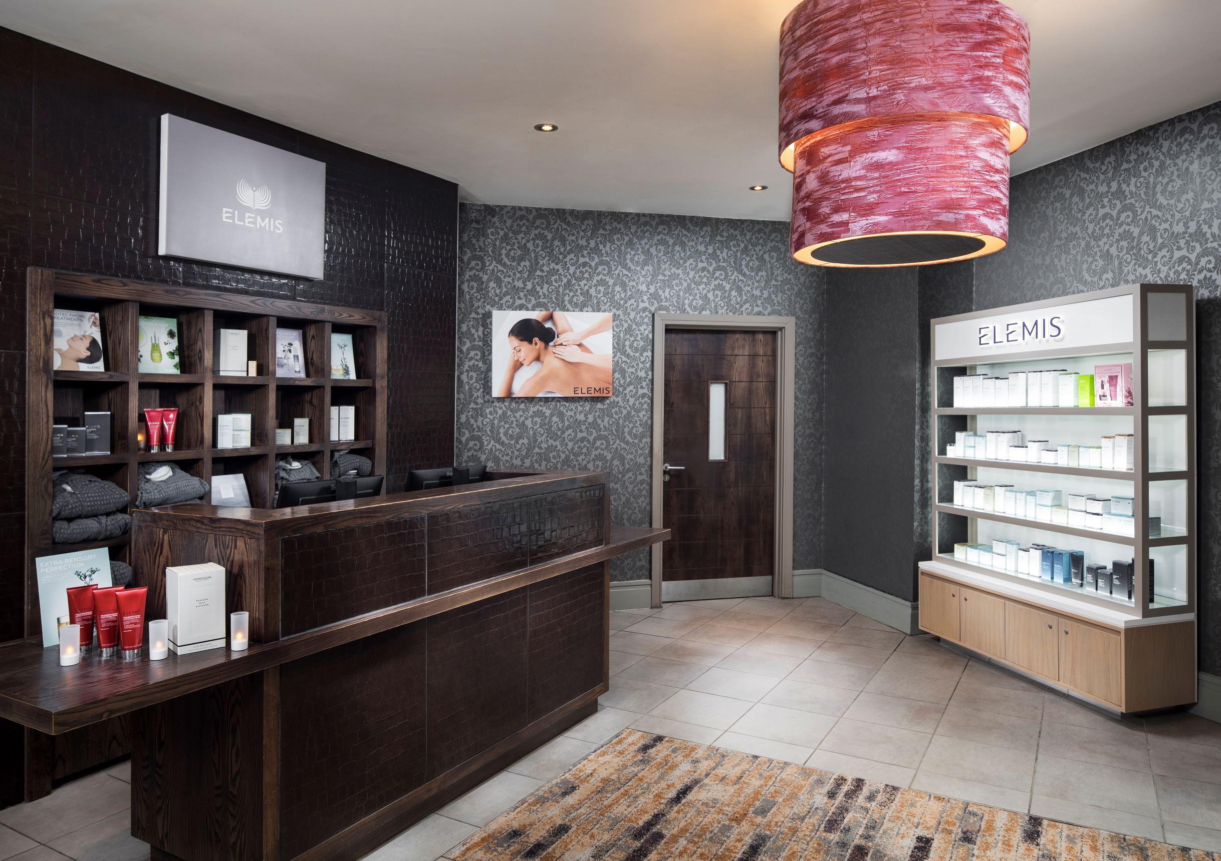 Oulton Hall Hotel, Spa & Golf Resort Leeds  Buitenkant foto