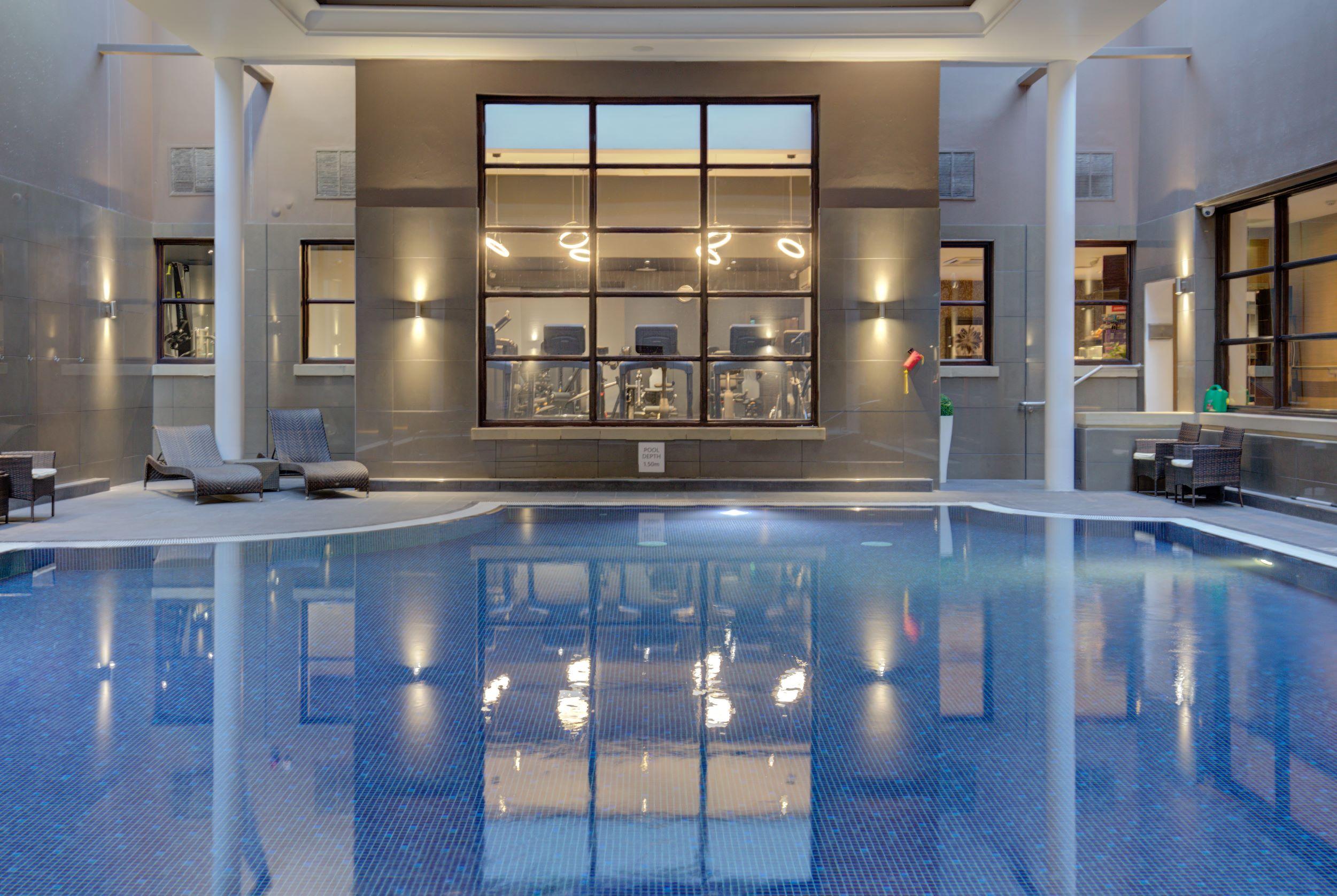 Oulton Hall Hotel, Spa & Golf Resort Leeds  Buitenkant foto
